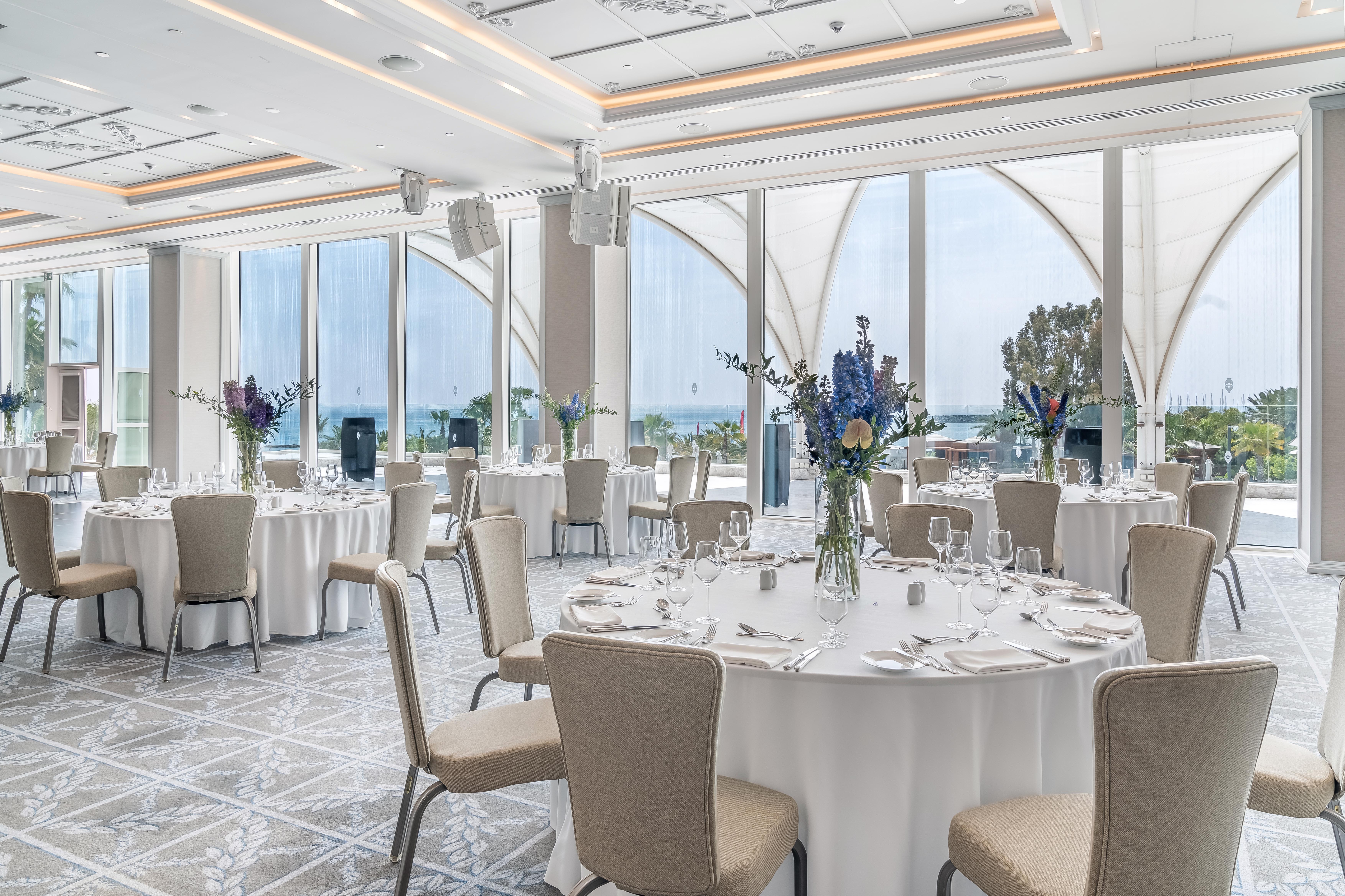 Book your wedding day in Parklane, a Luxury Collection Resort & Spa
